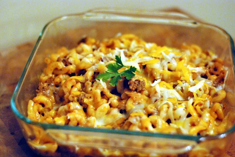 Preacher's Macaroni Casserole | Aunt Bee's Recipes